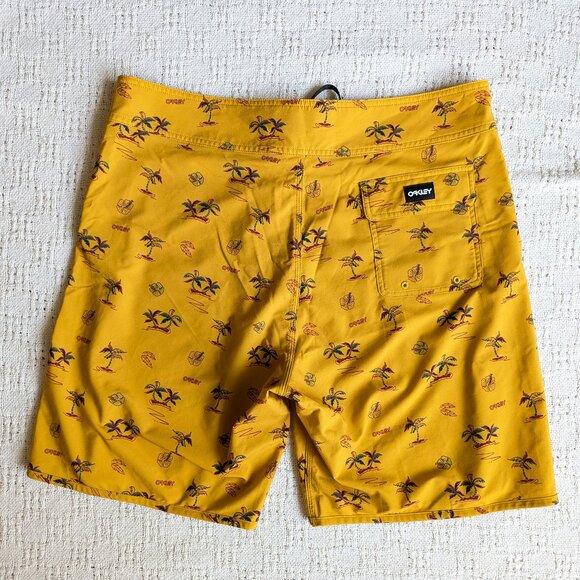 Oakley Men's Size 34 Board Shorts Swim Trunks Spellout Orange Yellow - Picture 3 of 9
